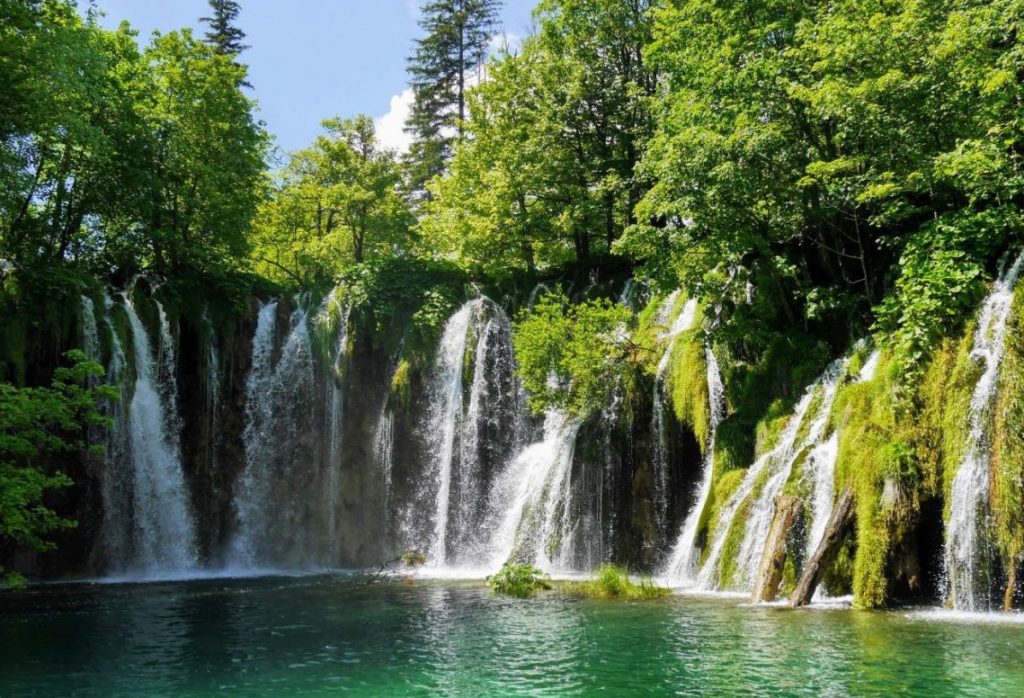 The Ultimate Croatia Road Trip: Hidden Beaches, Ancient Towns & Endless Adventure The Ultimate Croatia Road Trip: Hidden Beaches, Ancient Towns & Endless Adventure