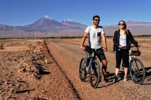 Radfahren im Valle de la Luna, Atacama Wüste, Chile