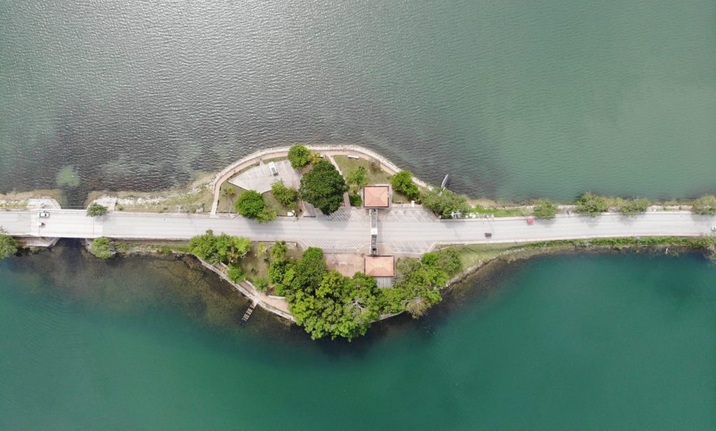 Backpacking Guatemala 2 Weeks | The Perfect Trip for First Timers Flores Guatemala mit der Drohne