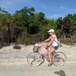 Fahrrad fahren zum Secret Beach auf Caye Ambergris