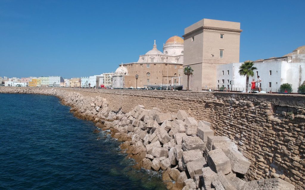 Cádiz Sehenswürdigkeiten | 7 Highlights & Reisetipps Cadiz (Andalusien) von der Drohne aus