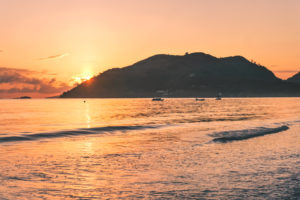 Praslin Sehenswürdigkeiten | TOP 8 Highlights der Seychellen Insel Sonnenaufgang an der Anse Volbert