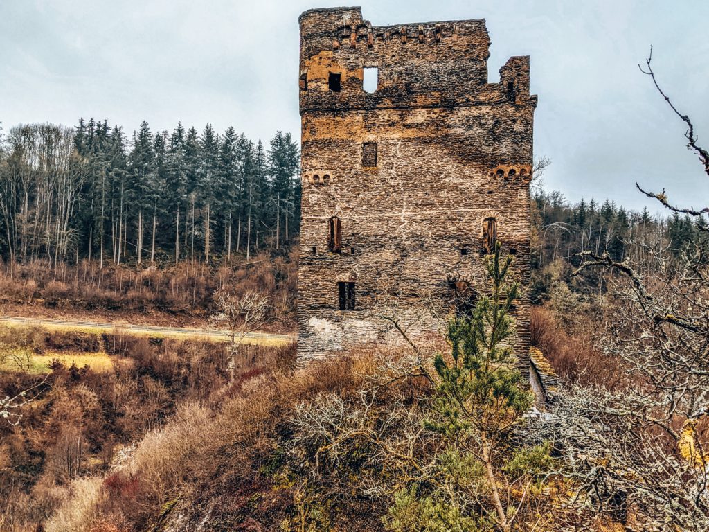 Traumschleife Masdascher Burgherrenweg - Wandern im Hunsrück Burgruine Balduinseck
