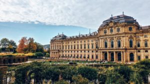 TOP 5 Best Things To Do In Bavaria Blick auf die Residenz in Würzburg (Bayern Sehenswürdigkeiten)