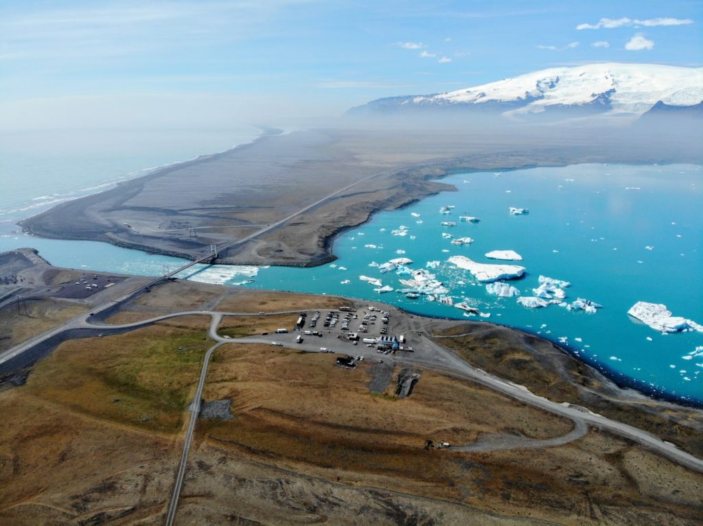 Jökulsárlón Gletscherlagune Island I Der See voller Eisberge Jökulsárlón Gletscherlagune Island per Drohne
