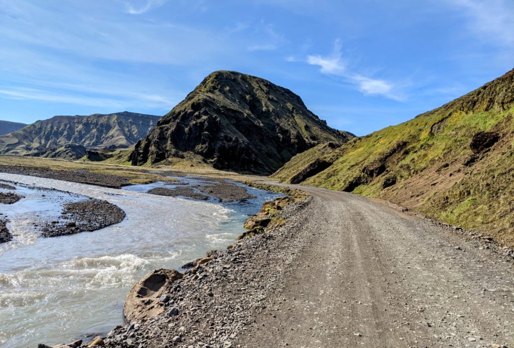 Iceland F-Road I All You Need To Know + Car Recommendation