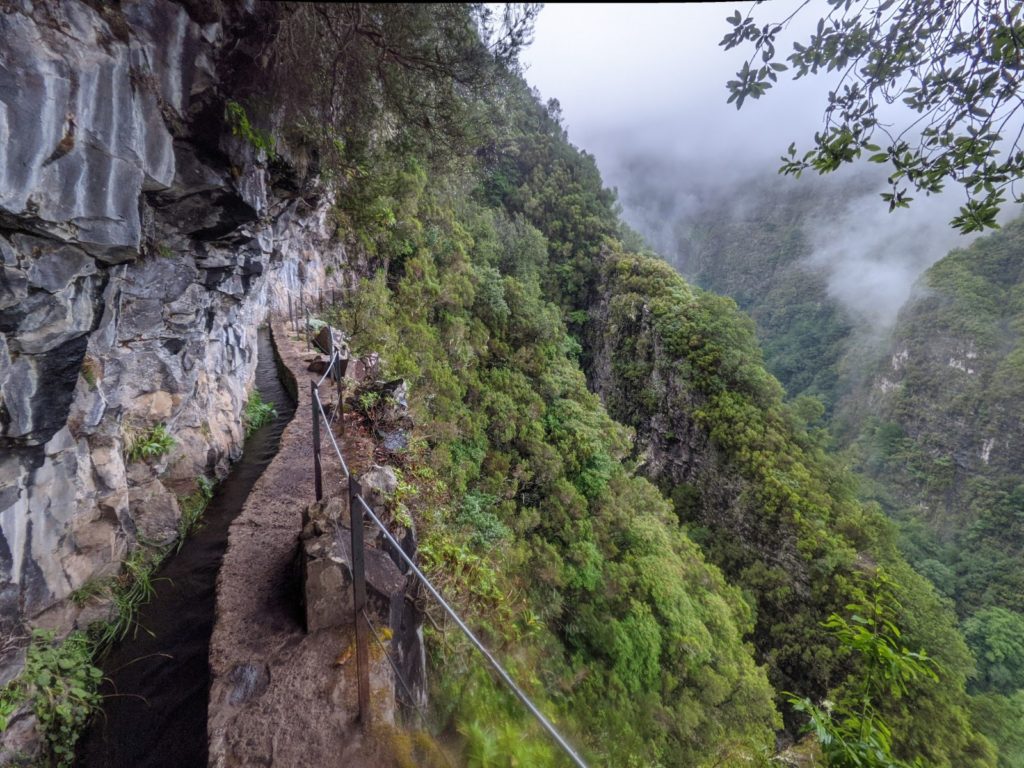 Levada do Caldeirão Verde (PR9) I Tipps für Eure Madeira-Wanderung Levada do Caldeirão Verde (PR9) I Tipps für Eure Madeira-Wanderung