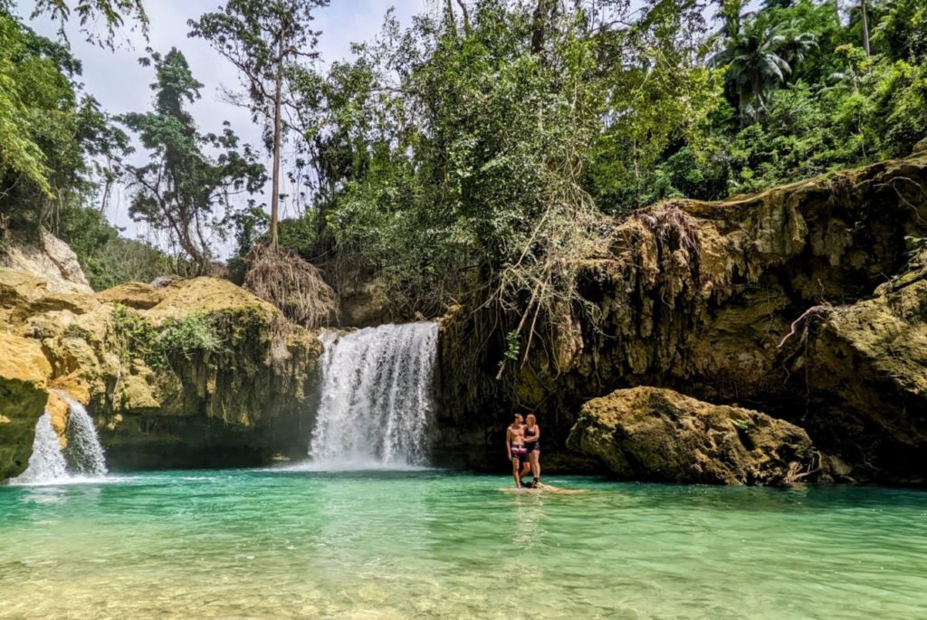 Kawasan Falls Canyoneering I Wasserfall Wanderung in Cebu Kawasan Falls Canyoneering I Wasserfall Wanderung in Cebu
