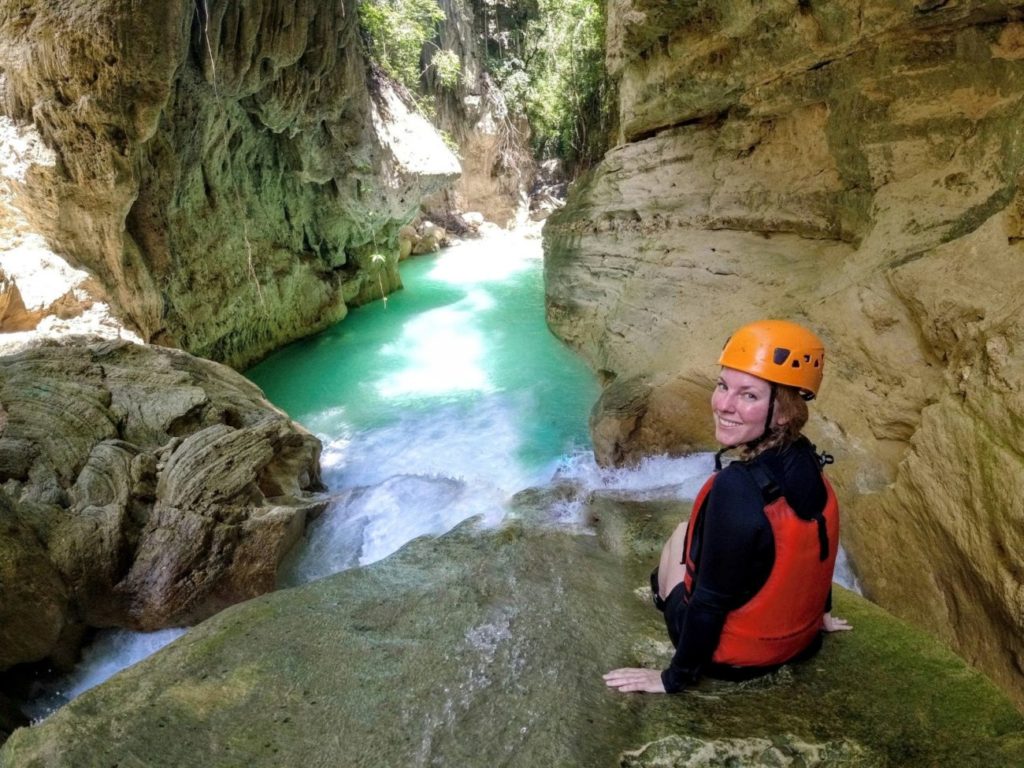 Kawasan Falls Canyoneering I Wasserfall Wanderung in Cebu Kawasan Falls Canyoneering I Wasserfall Wanderung in Cebu