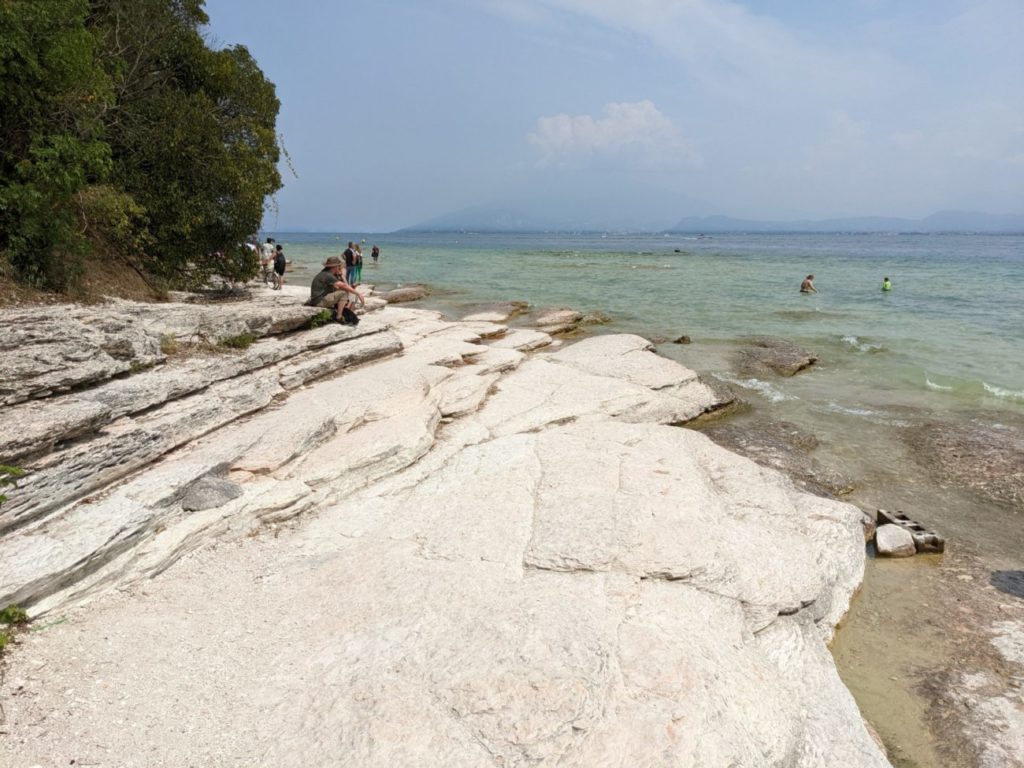 Pad naar Jamaica Beach in Sirmione