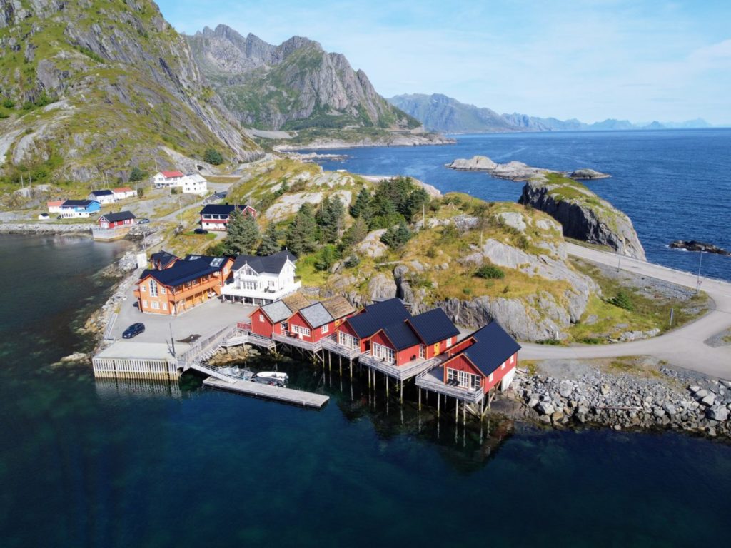 Hamnøy I Bilderbuchkulisse auf den Lofoten