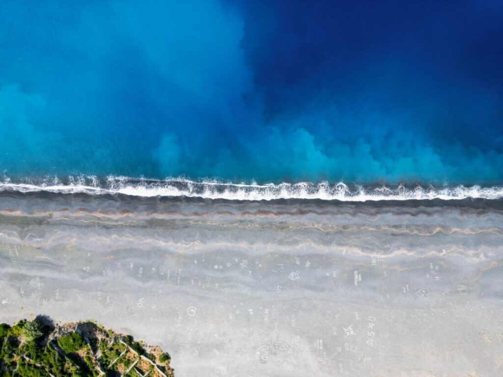 Albo auf Cap Corse: Kostenloser Stellplatz & toller Strand Albo auf Cap Corse: Kostenloser Stellplatz & toller Strand